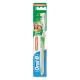 Зубна щітка Oral-B 3-Effect Maxi Clean, 1 шт.