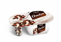 Йогурт Danone Даніссімо десертний з шоколадними кульками 8,3% 100г